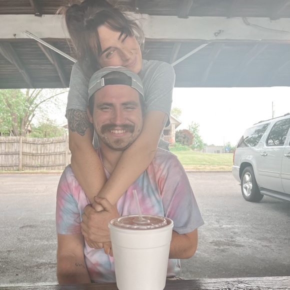 Meet your Posher, Madison - Picture 1 of 1